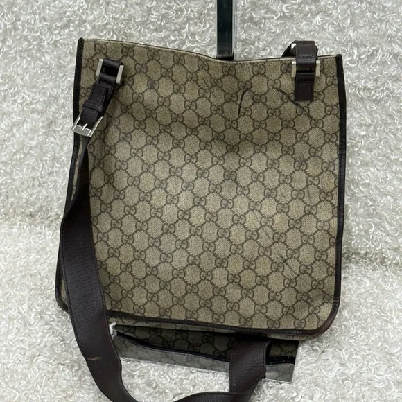 Gucci Beige and Dark Brown Monogram Messenger Bag - Picture 5 of 14